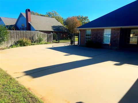 A home in Sulphur Springs