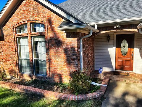 A home in Sulphur Springs