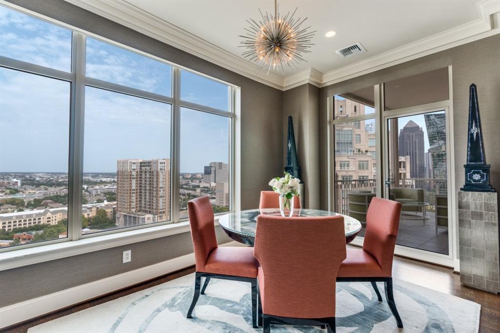 Tower & Regency Row Residences - Residential