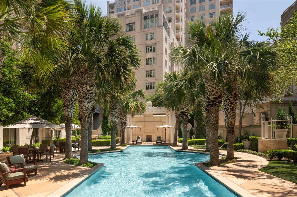 Tower & Regency Row Residences - Residential