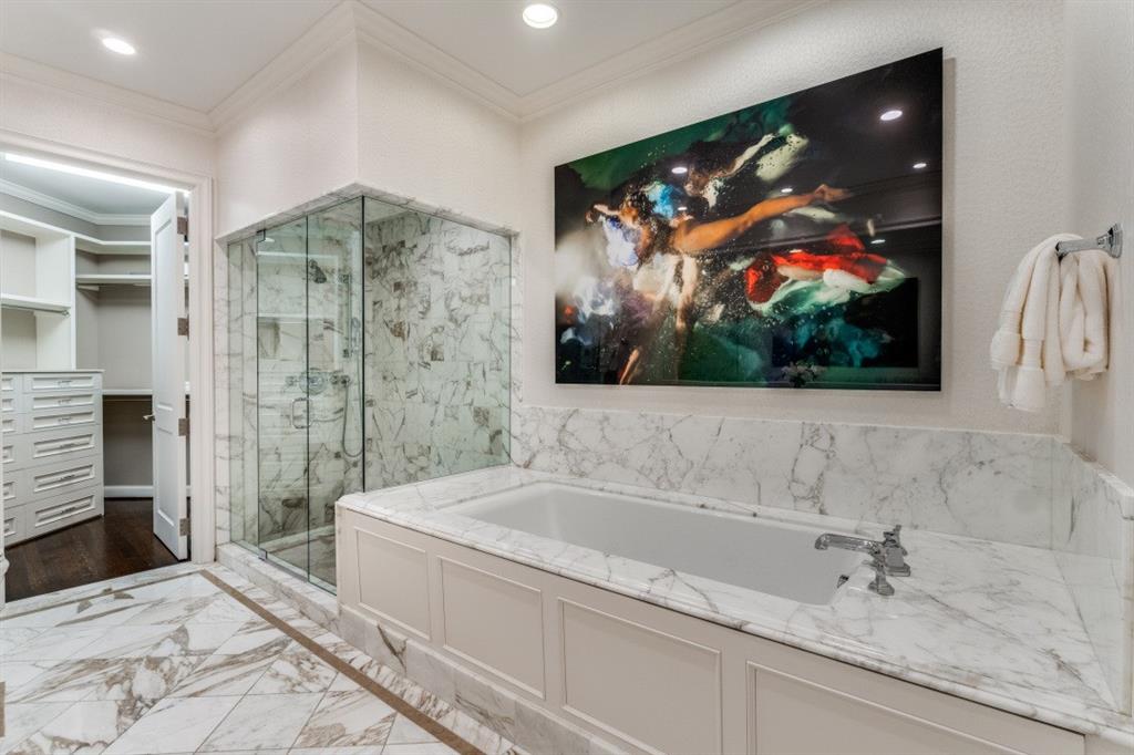 Tower & Regency Row Residences - Residential