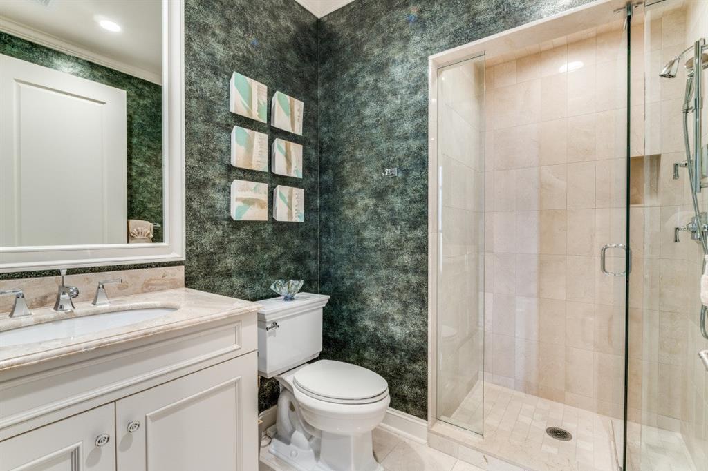 Tower & Regency Row Residences - Residential