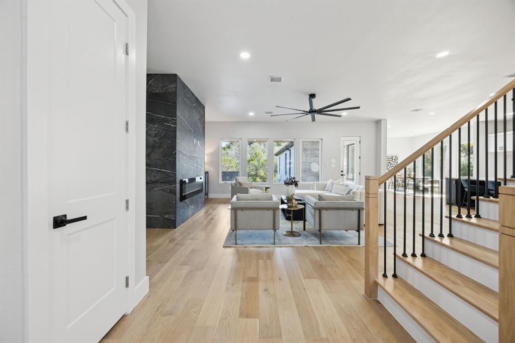 2415 Valley View Drive