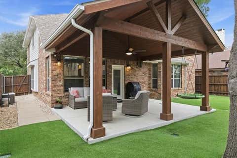 Tiny photo for 6974 Shoreview Dr, Grand Prairie, TX 75054 (MLS # 21340404)