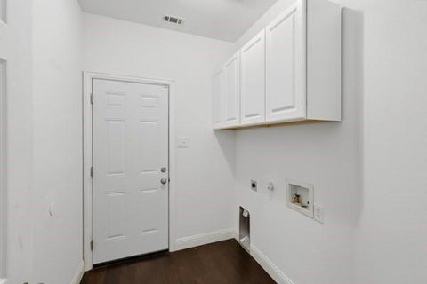 Tiny photo for 6974 Shoreview Dr, Grand Prairie, TX 75054 (MLS # 21340404)
