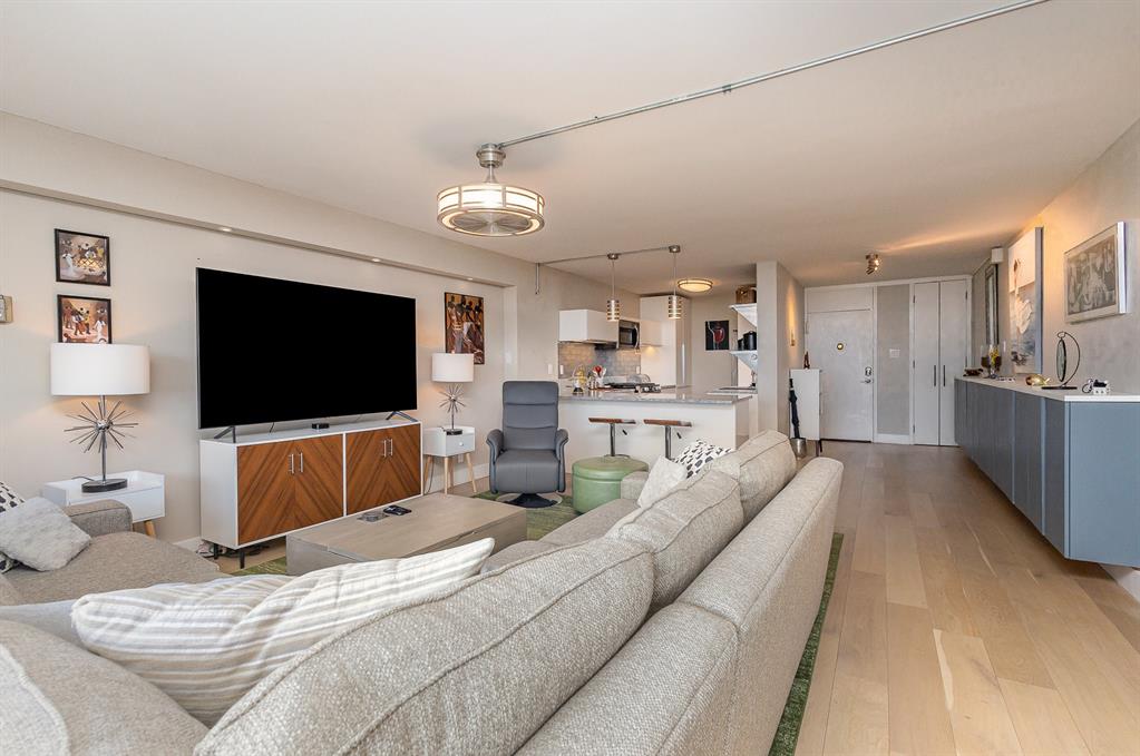 3883 Turtle Creek Boulevard 1615