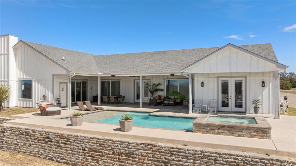 124 Mike Thornton Court