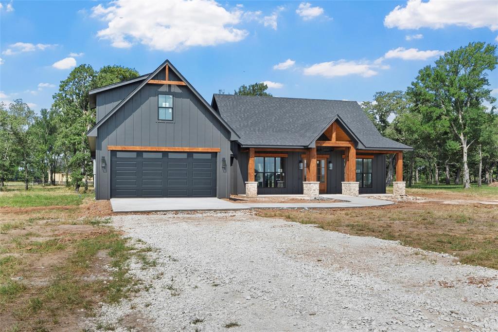 253 Grassy Way