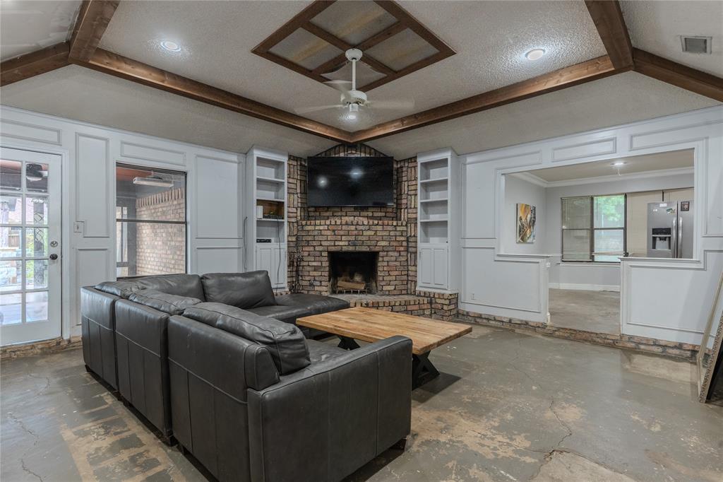 2201 Pebblebrook Court