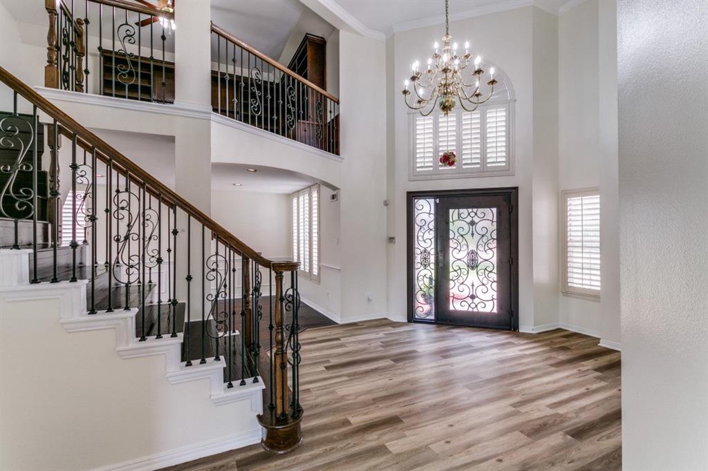 755 Greenway Drive