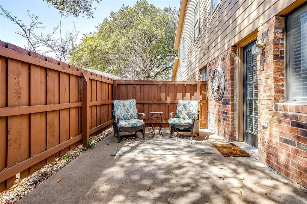 Cedar Creek Twnhms - Residential