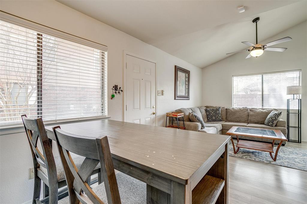 Cedar Creek Twnhms - Residential