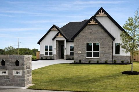808 N Avenue E Springtown TX 76082