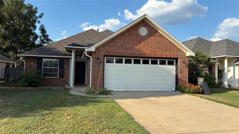 Photo of 326 Gaston Lane, Bossier City, LA 71112 (MLS # 21388571)