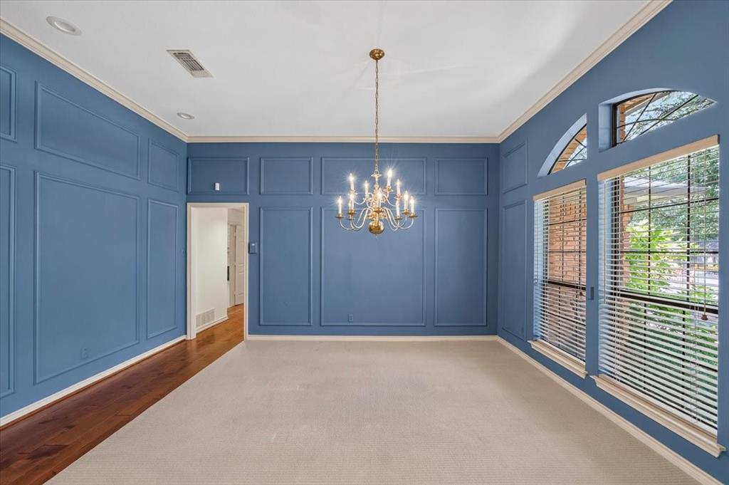 3613 Ridglea Country Club Drive