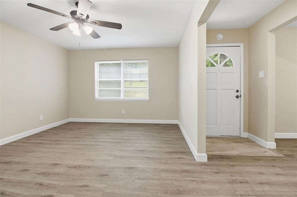 2703 Oak Cliff Lane