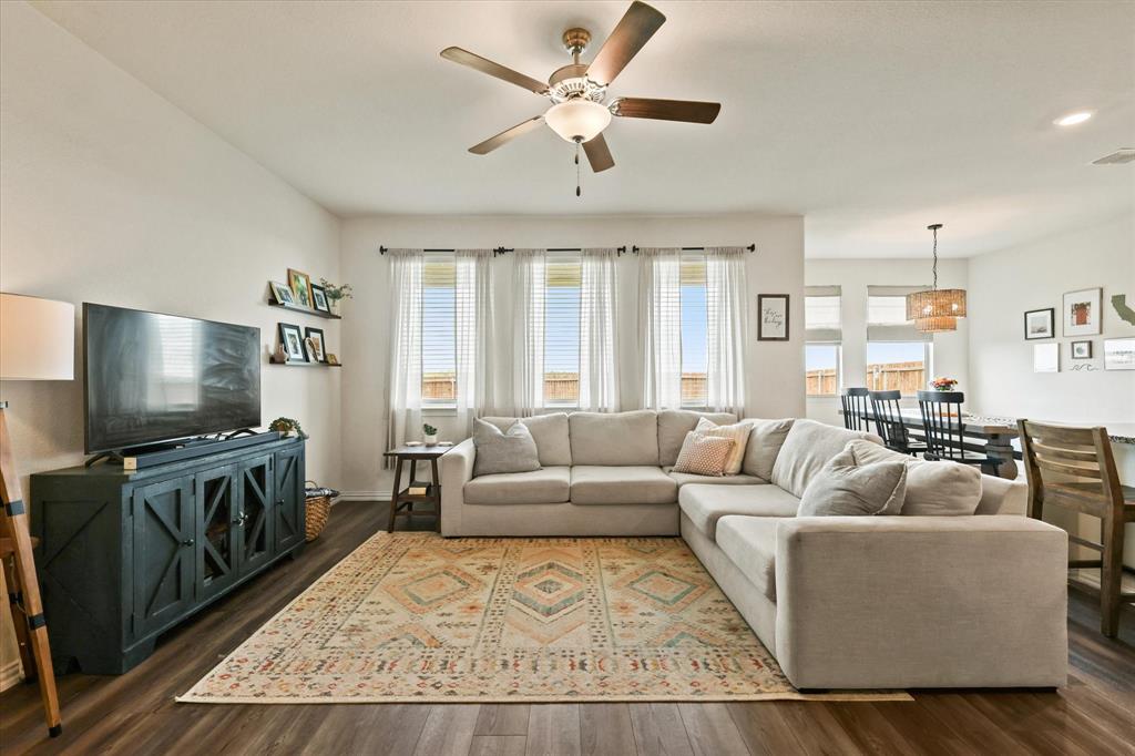 660 Ridgeback Trail