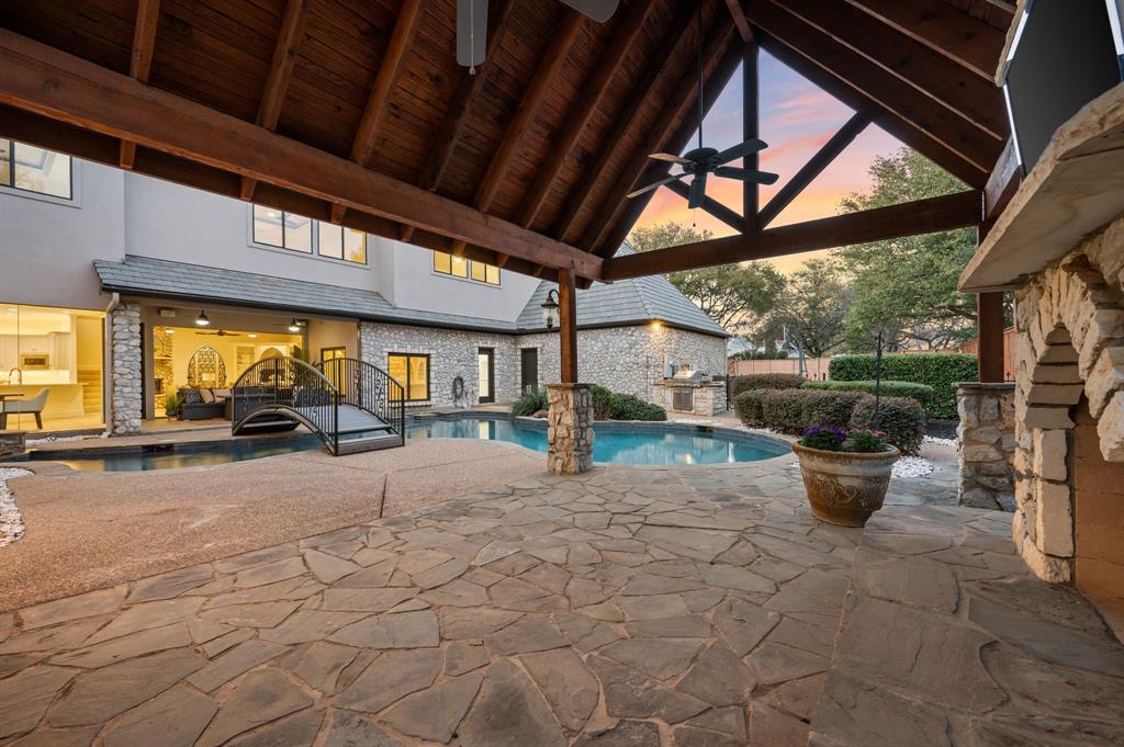 5613 Versailles Court