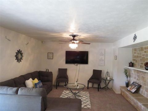 Tiny photo for 7218 Chinaberry Road, Dallas, TX 75249 (MLS # 21098674)