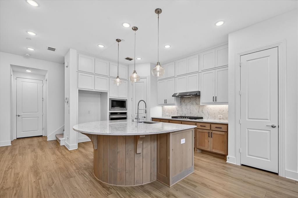 7928 San Bernard Trail