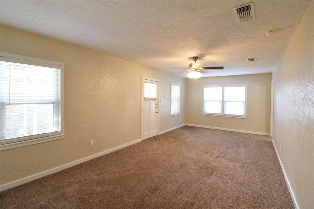 River Oaks Park Add - Residential Lease