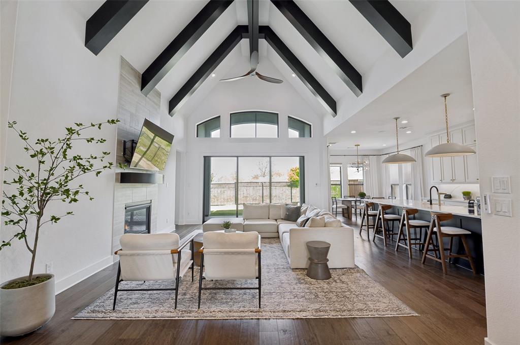 Castle Hills Ph 10c - Residential