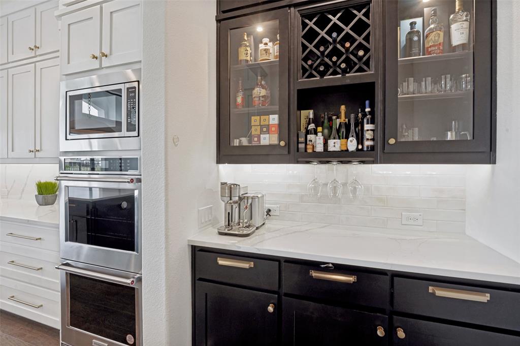 Castle Hills Ph 10c - Residential