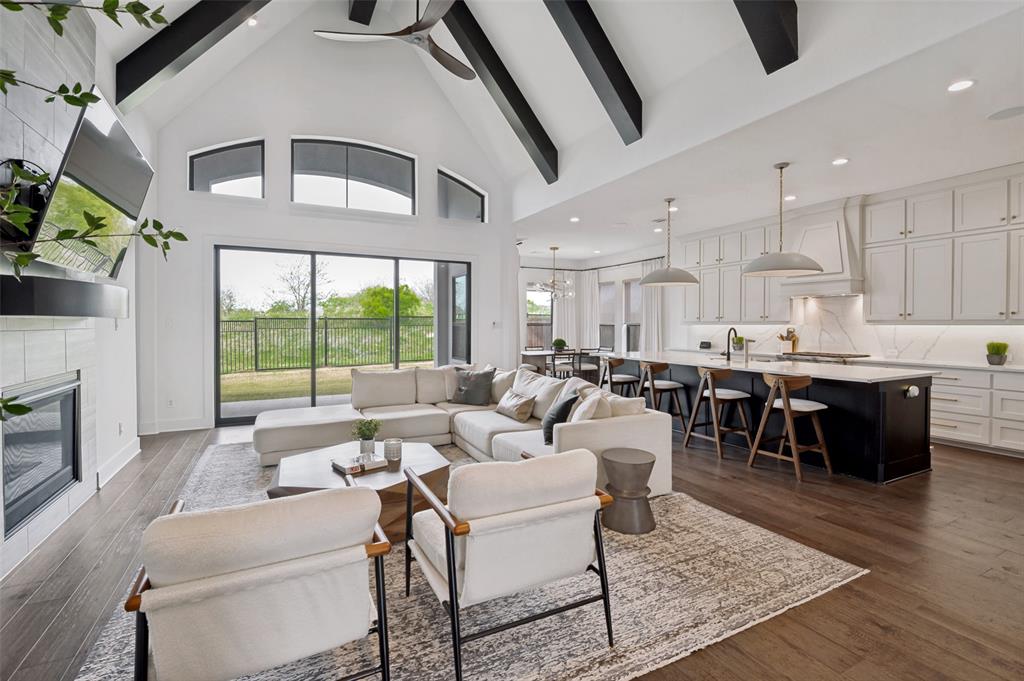 Castle Hills Ph 10c - Residential