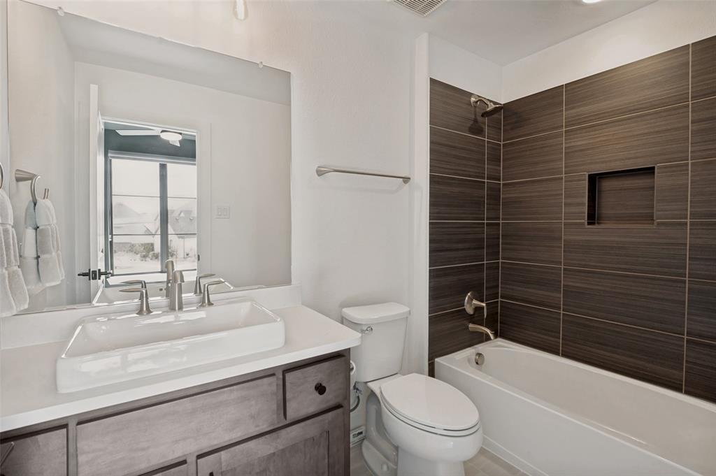 Castle Hills Ph 10c - Residential