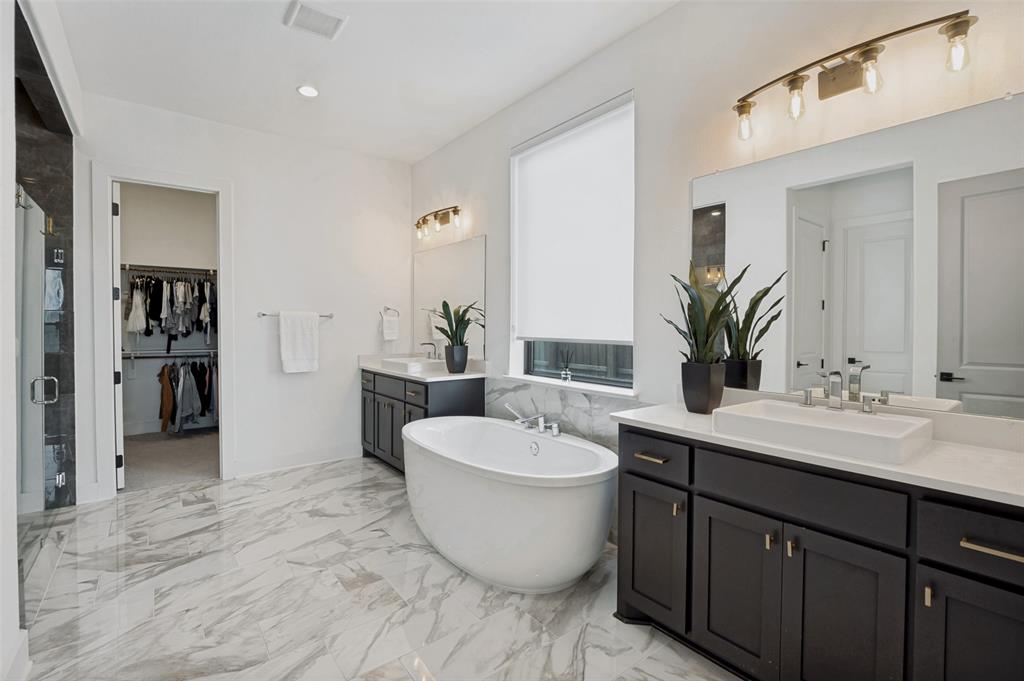 Castle Hills Ph 10c - Residential