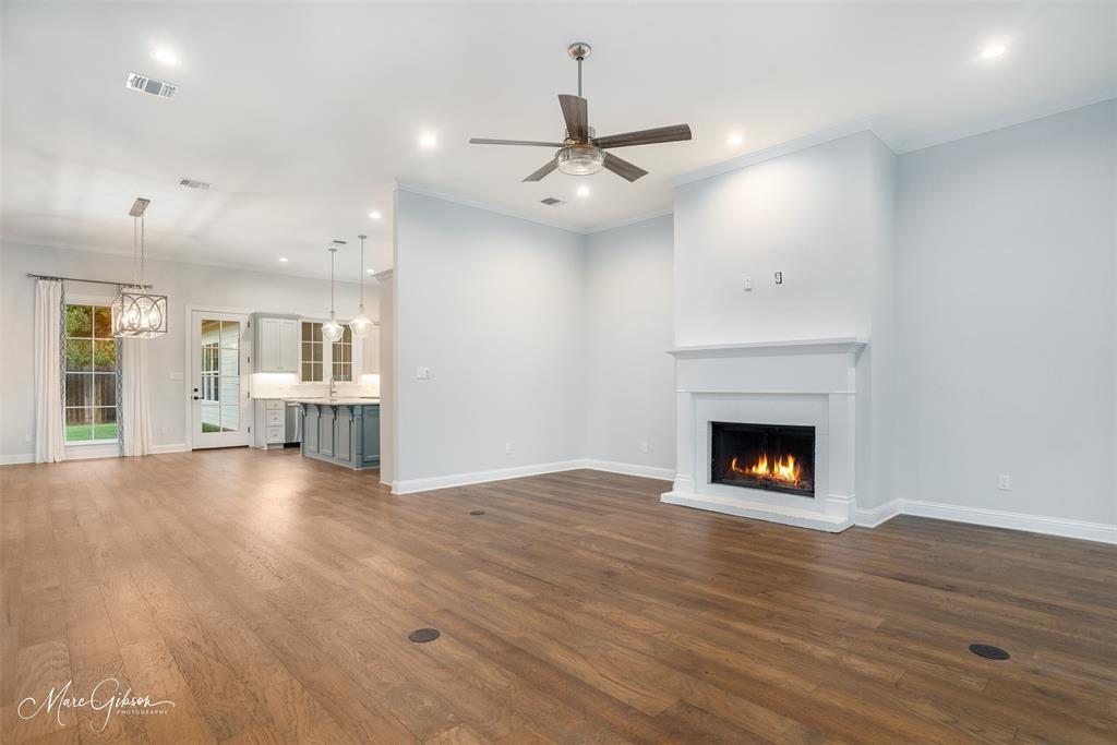 2116 Old Grove Circle
