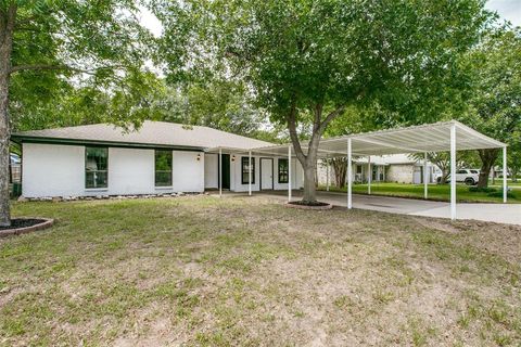 304 Lois Roanoke TX 76262