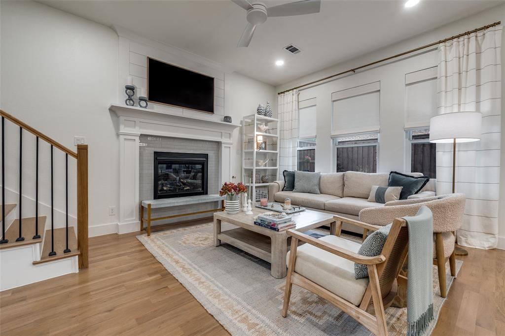 Kensington Gardens 2b - Residential