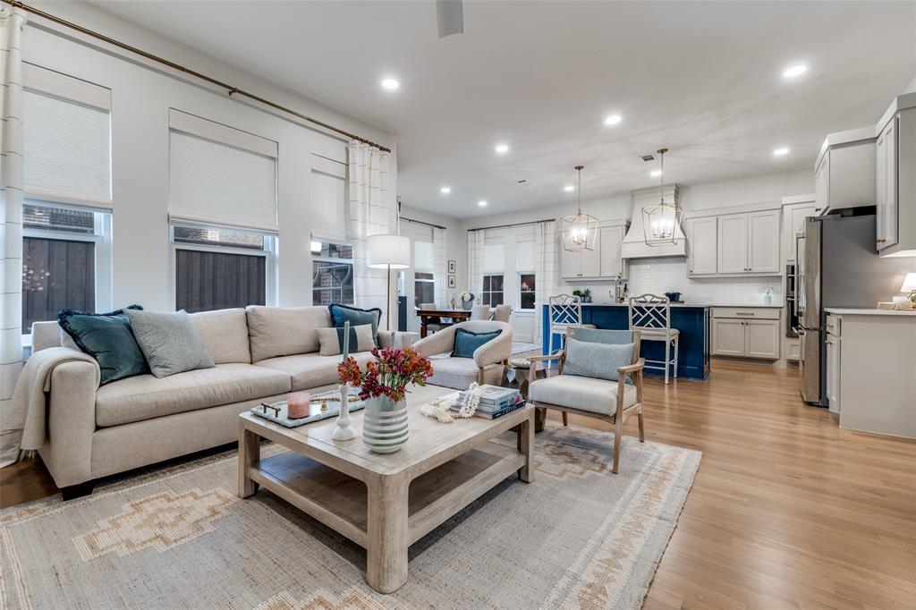 Kensington Gardens 2b - Residential