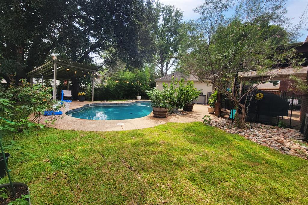 Briarhill Estates 1 - Residential