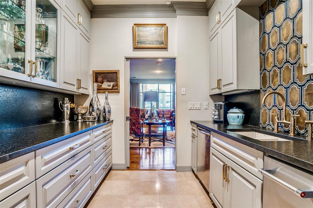 Plaza Turtle Creek - Residential