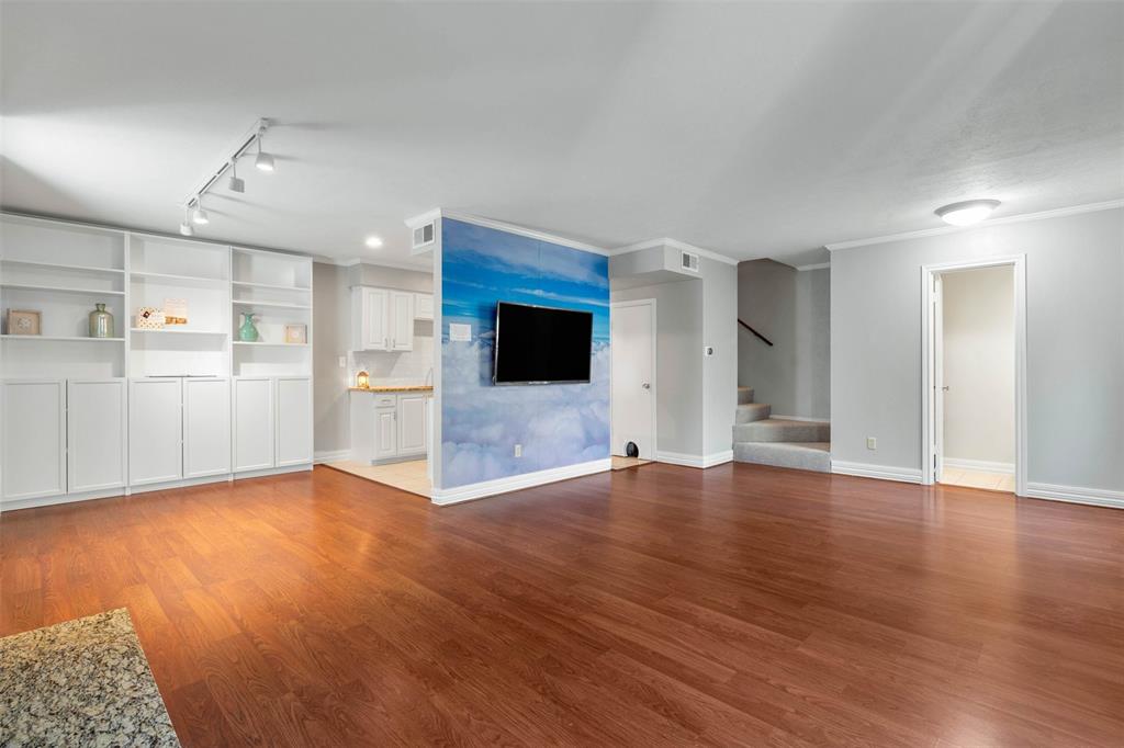 2614 Custer Parkway C