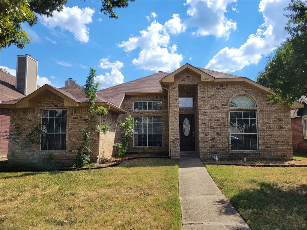 Photo of 2104 Birch Bend, Mesquite, TX 75181 (MLS # 21077430)