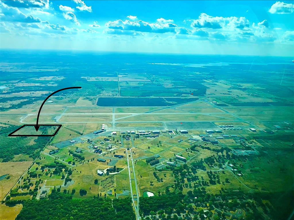 ROBERTS - Land