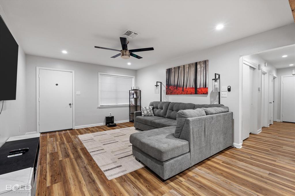 Bossier City, Louisiana 71112, United States, 4 Bedrooms Bedrooms, ,3 BathroomsBathrooms,Residential,Active,83627