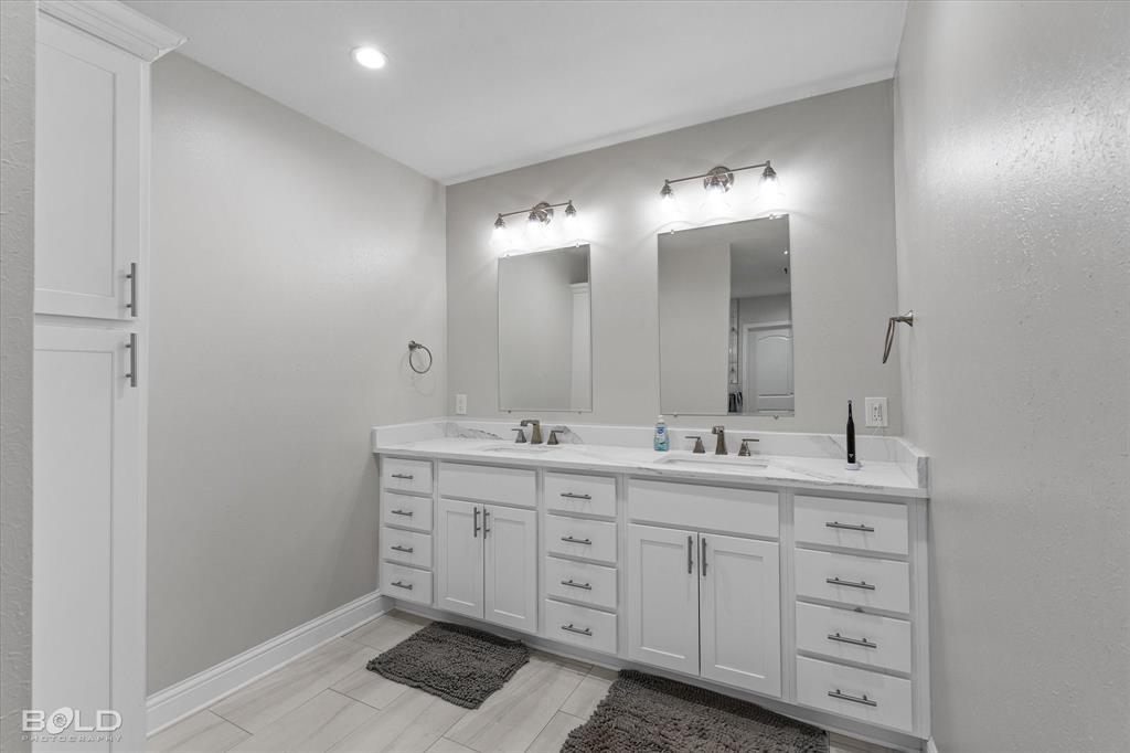 Bossier City, Louisiana 71112, United States, 4 Bedrooms Bedrooms, ,3 BathroomsBathrooms,Residential,Active,83627