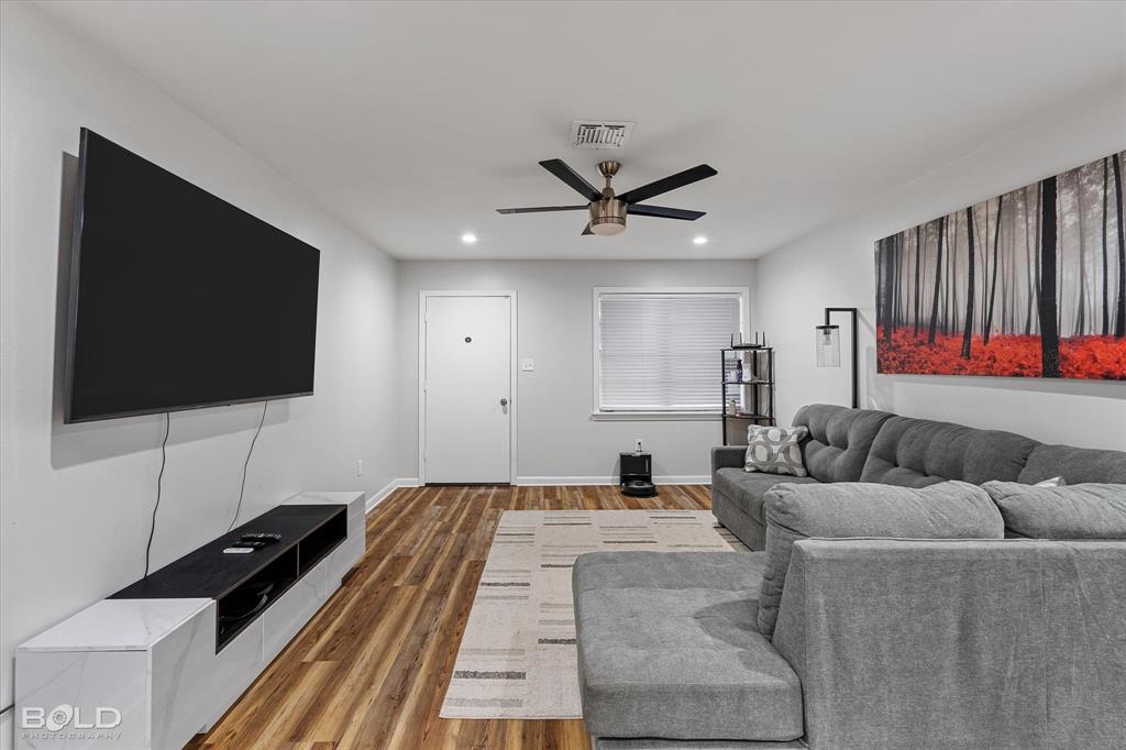 Bossier City, Louisiana 71112, United States, 4 Bedrooms Bedrooms, ,3 BathroomsBathrooms,Residential,Active,83627