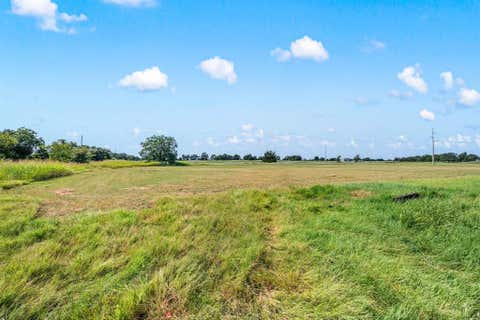 Photo of 836 County Road 1895, Sunset, TX 76270 (MLS # 21368583)