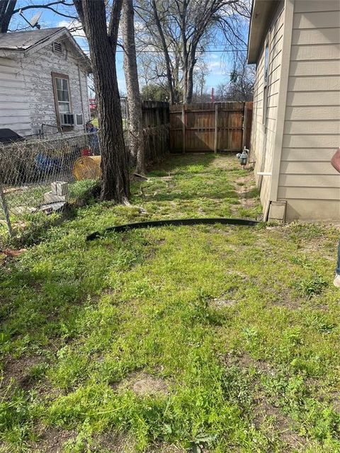 Tiny photo for 1401 W 9th Avenue, Corsicana, TX 75110 (MLS # 21197277)