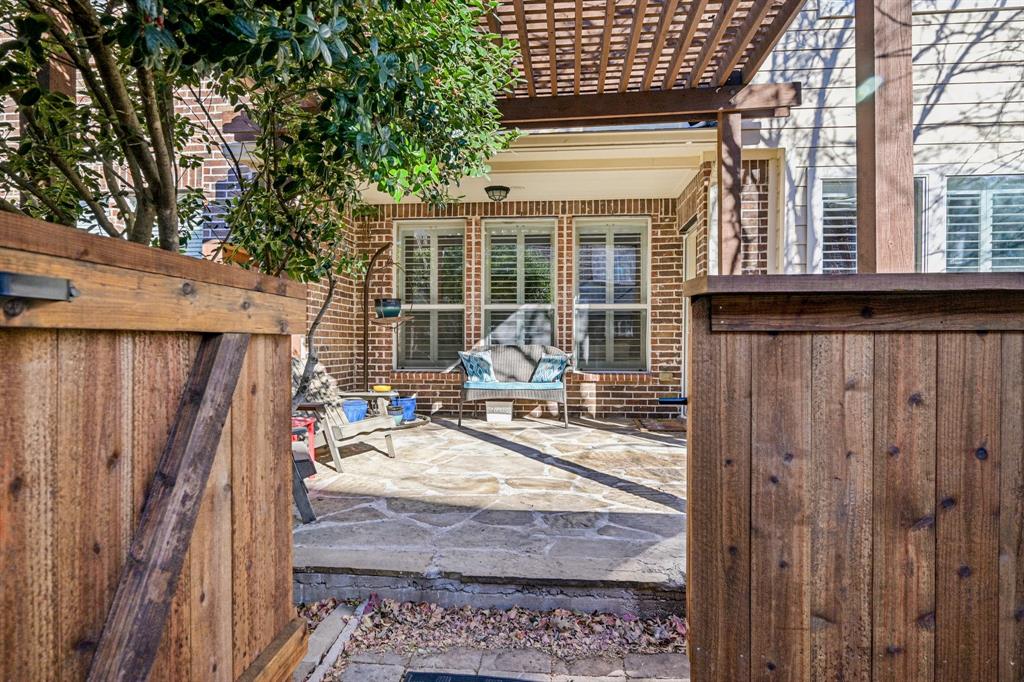 Villas At Coppell Twnhms - Residential