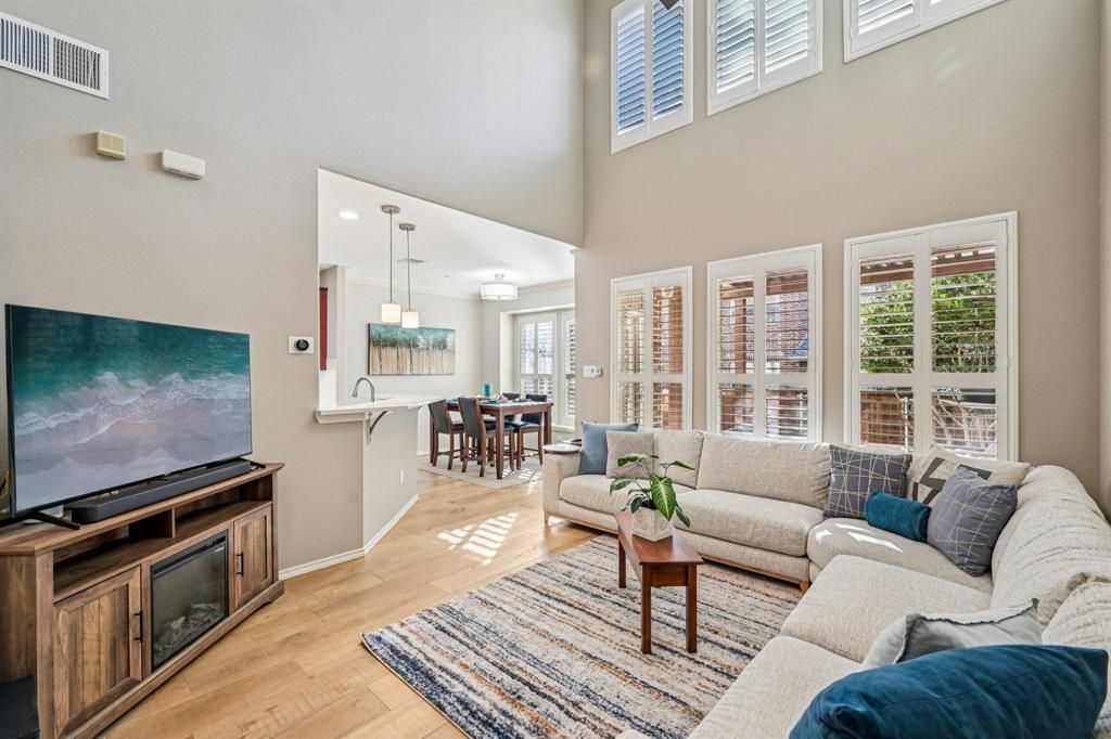 Villas At Coppell Twnhms - Residential