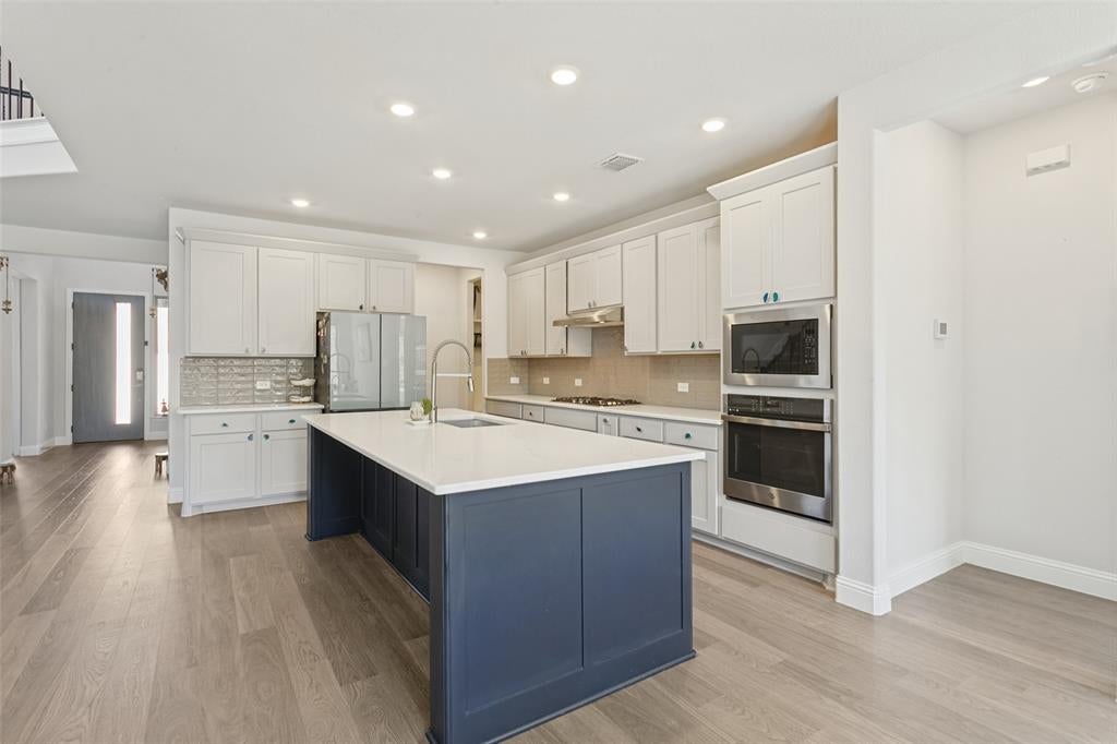 1508 Kurelek Drive