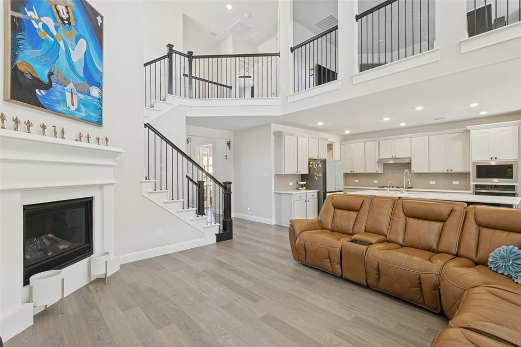 1508 Kurelek Drive