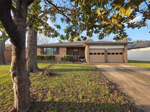 8257 Stony Creek Drive Dallas TX 75228