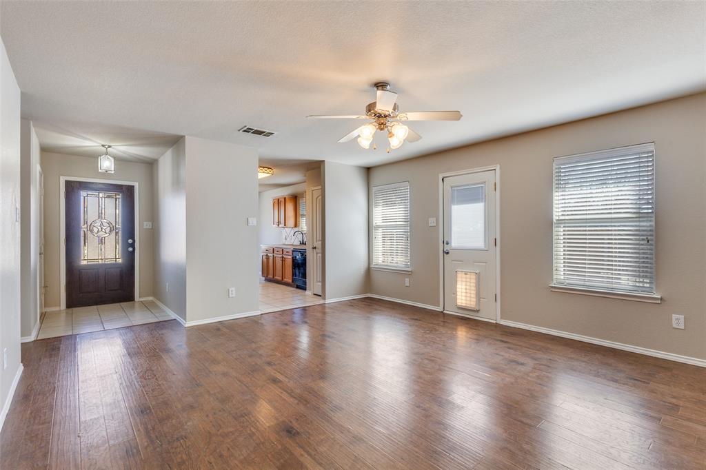 3819 Wolf Creek Lane